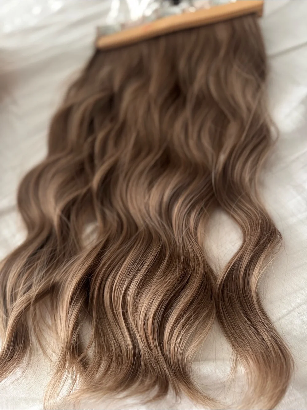 20” Clip-In Hair Extensions Human Hair Blend Wavy Light Brown
